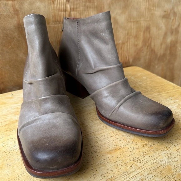 Kork-Ease Kissel Gray Slouch Square Toe Ankle Bootie Back Zip Leather Heel - Picture 8 of 13